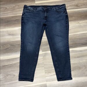 Silver Suki Jeans Women's Deep Indigo Cropped Jeans size 22 plus